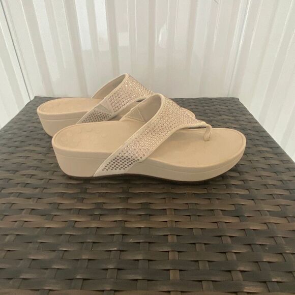 Vionic Naples sandals, women’s size 9 - Picture 1 of 9